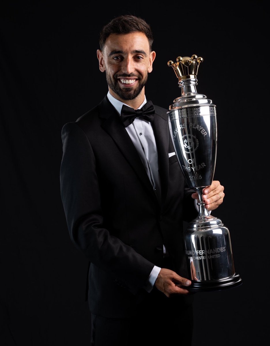 centredevils's tweet photo. 🚨🚨| BREAKING: Bruno Fernandes is set to be named among the 30 nominees for the Ballon d’Or 2026. [@SamC_reports] https://t.co/ZkaRvqHzx5