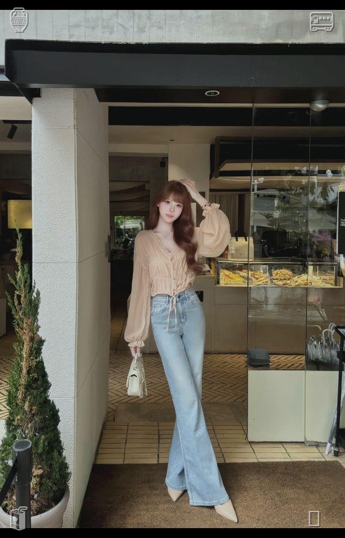 BearPoa_'s tweet photo. A little while after, the cab pulled up to the airport. Clara settled the fare, and the two stepped out, collecting their luggage. Inside, the terminal was swarming with travelers, despite the late hour. A vase holding blossoms in shades of pink and yellow caught the eye. https://t.co/LAKQn83ieU