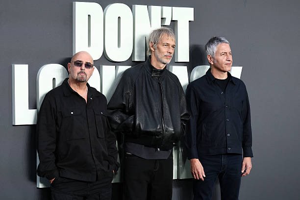 DlRTYSHlRT's tweet photo. O MY GODDD THE GANG IS BACK TOGETHER https://t.co/FZPkLP48td