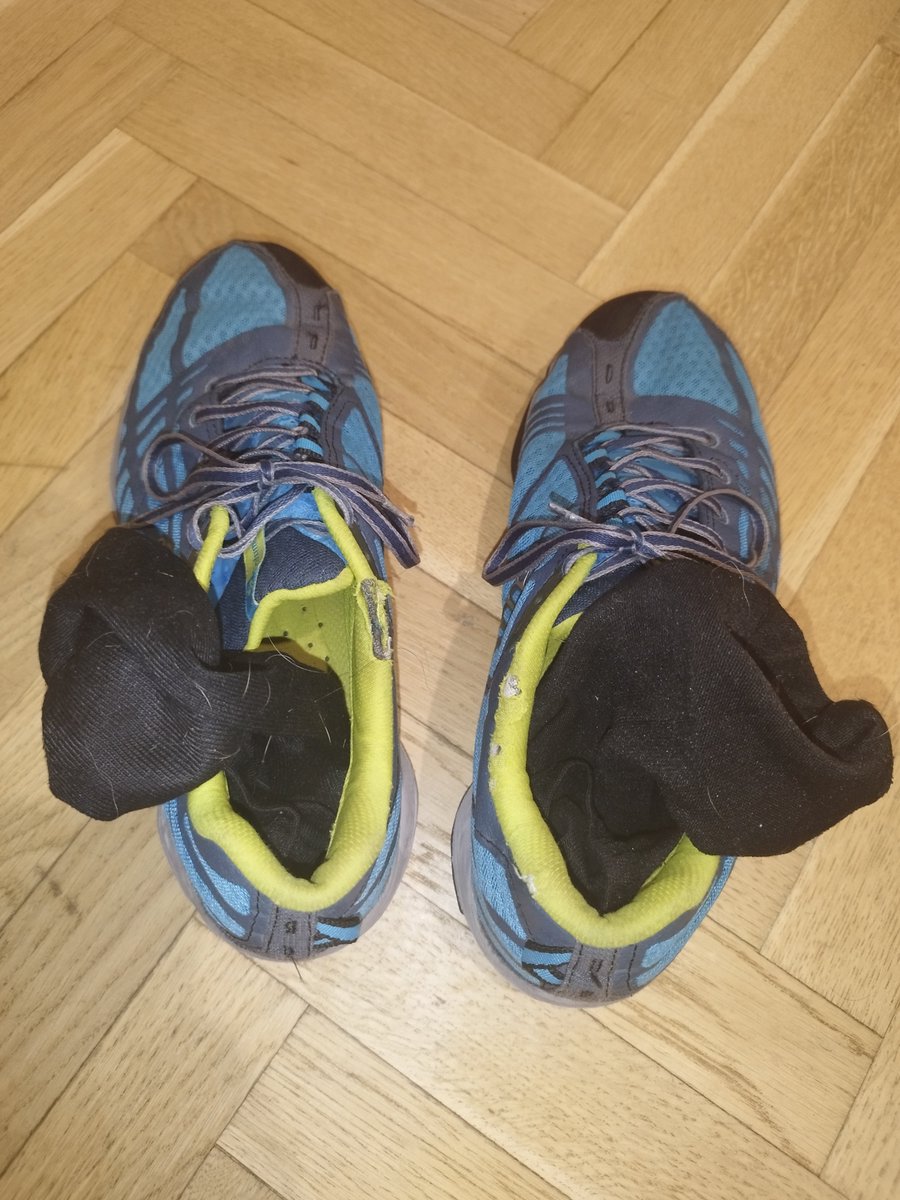 Reese_edg's tweet photo. Wore these black ankle socks all day in my sneakers 💦 Heavy sweat, lint, and full smell.
​Available now for 15€ (+ shipping).
DM me right now to claim them 📩
​#WornSocks #SweatySocks #UsedSocks #MaleFeet #SockFetish https://t.co/3YYRtvITLJ