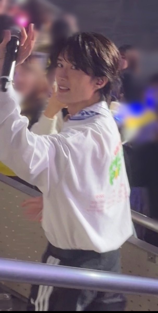 yukimmilk_1024's tweet photo. 神戸の時機材席だったんだけど柔太朗に「そんな位置に席あんの？」みたいな顔みで見られたの今でもおもろい https://t.co/WFvxYsJZEs