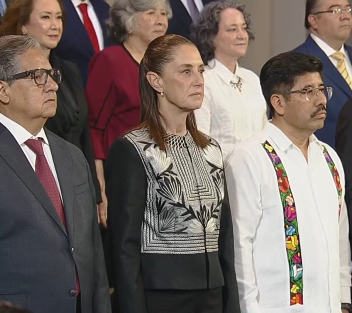 FSTSEmx's tweet photo. Hoy 7 de septiembre, el Presidente de la FSTSE,  @GarciaAyalaM, estuvo presente en el acto conmemorativo "1 año Justicia real y verdadera, una nueva forma de entender y hacer justicia".

El Poder Judicial de la Federación convocó, en el Área de Murales del Edificio Sede de la SCJN, a la conmemoración del primer año de la nueva integración del Poder Judicial.

En el evento se contó con la distinguida presencia de la Presidenta de la República, Dra. @Claudiashein, y el Ministro Presidente  @HugoAguilarOrti ofreció un mensaje sobre el trabajo institucional realizado durante este primer año. 

La asistencia de la dirigencia nacional de nuestra central sindical, la FSTSE, reafirma el compromiso con las instituciones y con una justicia cercana a las y los trabajadores al servicio del Estado.

#SindicatosUnidosFSTSE #JusticiaRealYVerdadera #PoderJudicial #SCJN
