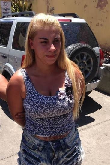 GenevieveCjpfa's tweet photo. LOIRINHA DO TRAFICO TEVE QUE PAGAR A DIVIDA DE OUTRA FORMA 😈😈

⬇️VEJA COMPLETO AQUI ⬇️ 
https://t.co/nHx8ZaUHY3 https://t.co/euu0AN1VEK