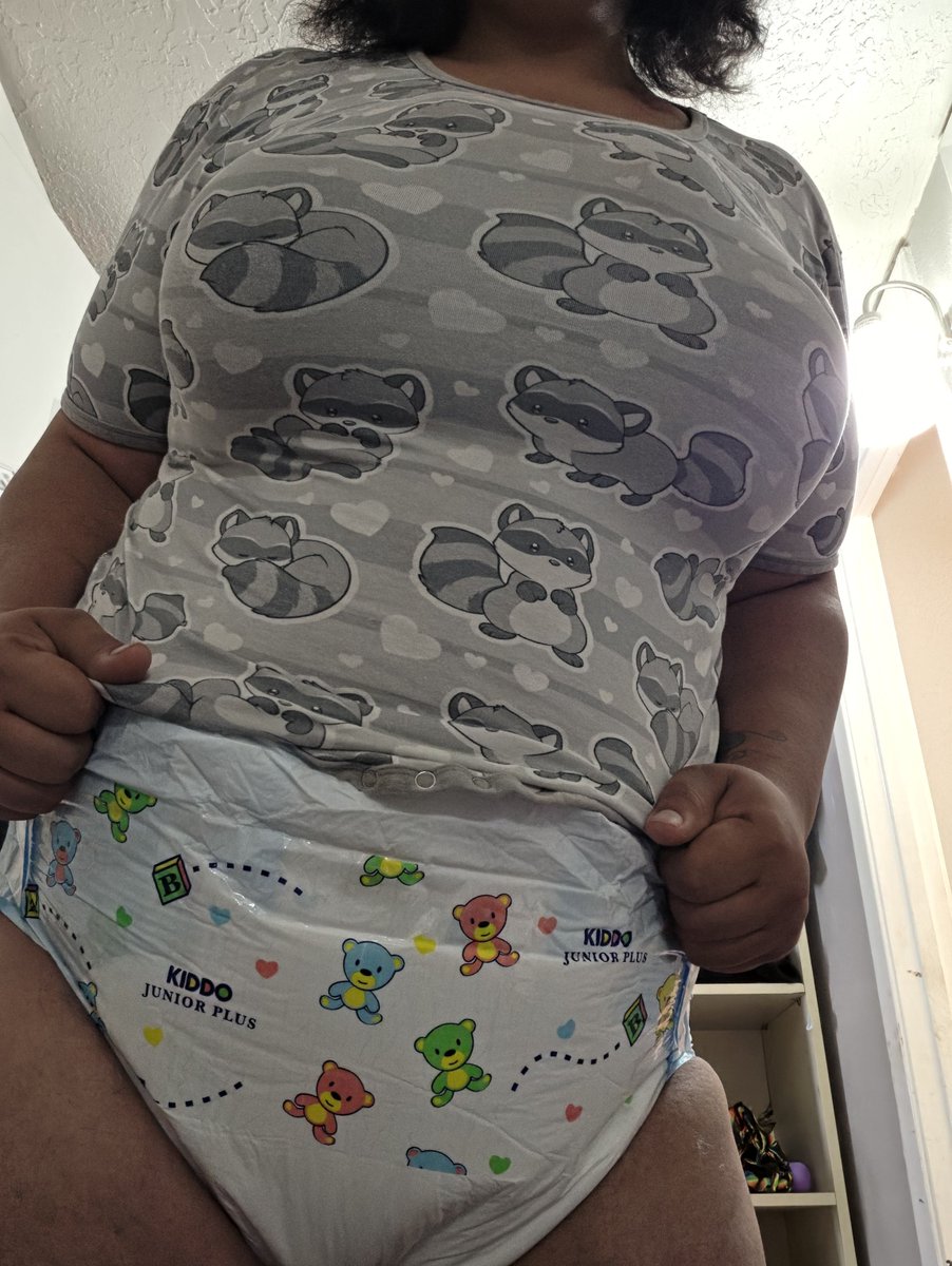 sandyabdl's tweet photo. Review in the works!
Sandy Reviews Kiddo Premium Junior Plus!
Final Test, the Double Diaper Day.
#abdl #sandyreviews #diapergirl #transabdl #adultbaby #diapergurl #diaperedlife #diapered247 #littlespace #diaperlover #kiddodiapers #abdldiapers https://t.co/6JYjUgrFQ2