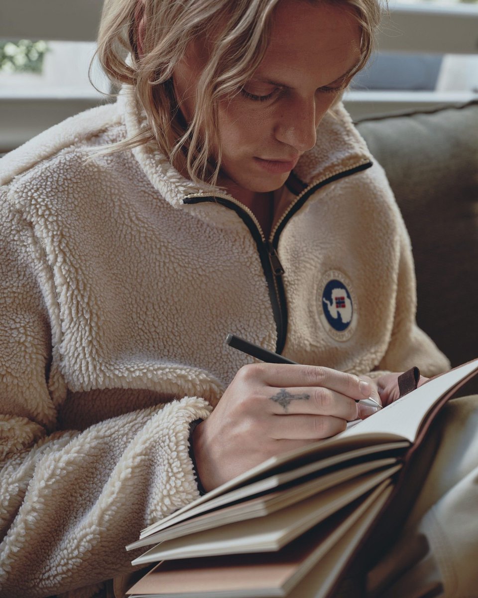 stella_85's tweet photo. I guess more photos because I completely missed this article before! 😵‍💫 #jamietwt #jamiecampbellbower #napapijri

"Napapijri presents the
A journey to unexpected destinations with Jamie Campbell Bower".

(Source: https://t.co/s0Ax6WhtL4) https://t.co/pc3nchnbNb