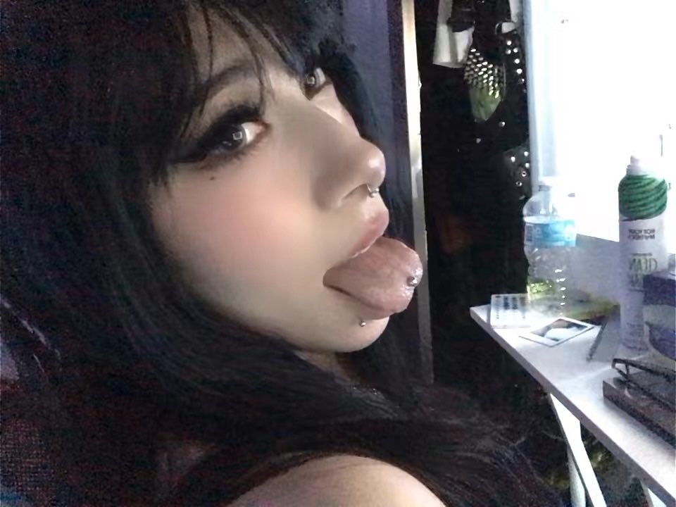 fujokester's tweet photo. it’s my bday and i am going to spend it playing online with my friends 😊 https://t.co/YrQUKUtRT3