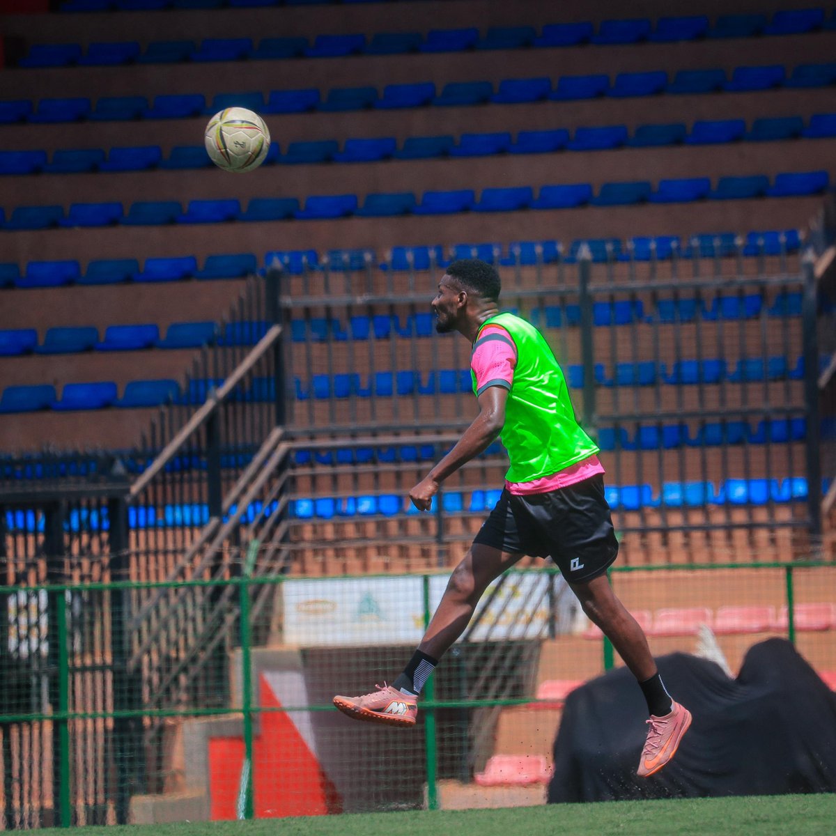 VipersSC's tweet photo. New week. Fresh focus. Back to work. 💪🏿

Our attention turns to Sunday in Nouakchott, Mauritania. ✊🏿

#VenomsUpdates || #OneTeamOneDream || https://t.co/ia9TJbfDpw