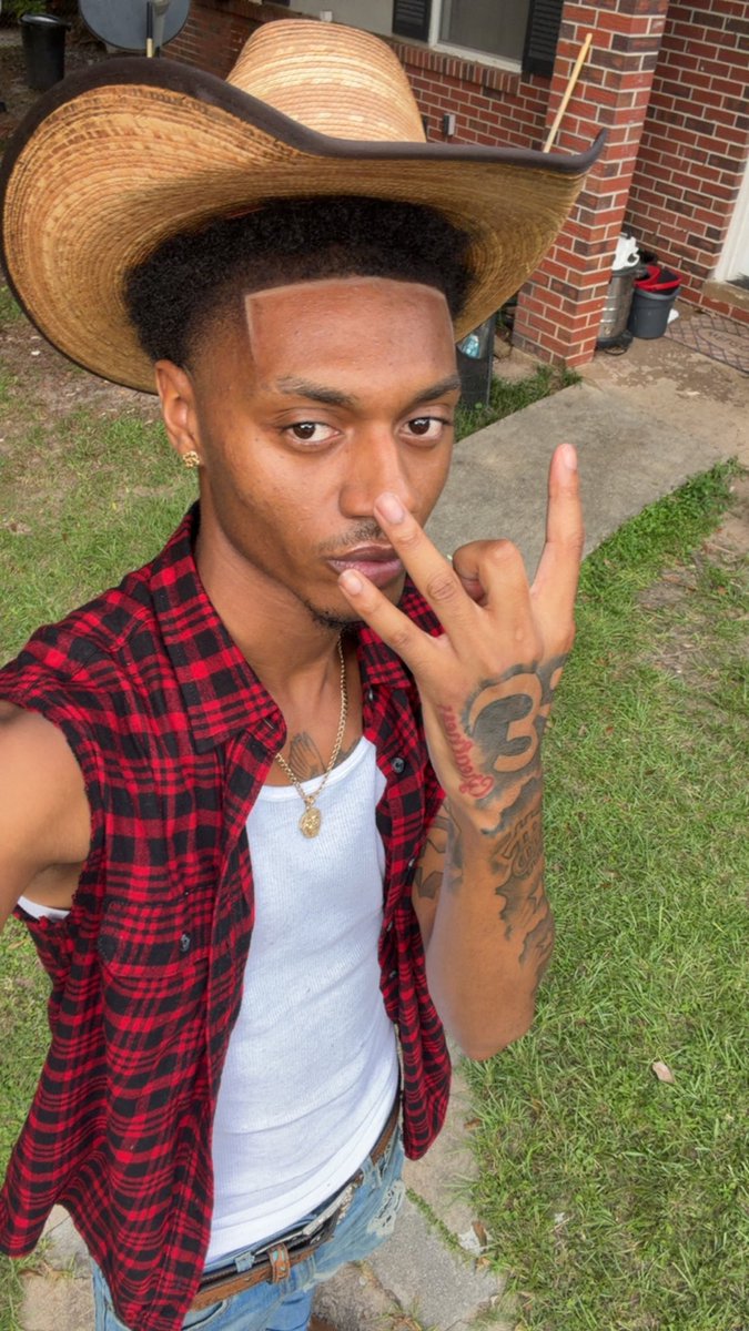 Kountryy_'s tweet photo. Country boyy 🤠 https://t.co/tY3mpRA1bN
