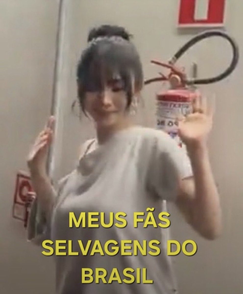 itsatiny_'s tweet photo. Um dia (só deus sabe quando mas...) os brasileiros vão começar a se valorizar tanto ao ponto de NÃO aceitar NUNCA MAIS esse tipo de tratamento e XENOFOBIA ESCANCARADA. 

Querem nosso dinheiro e engajamento mas não querem nos dar o devido respeito e valor, isso é demais para eles. https://t.co/QgXOaPFcrI