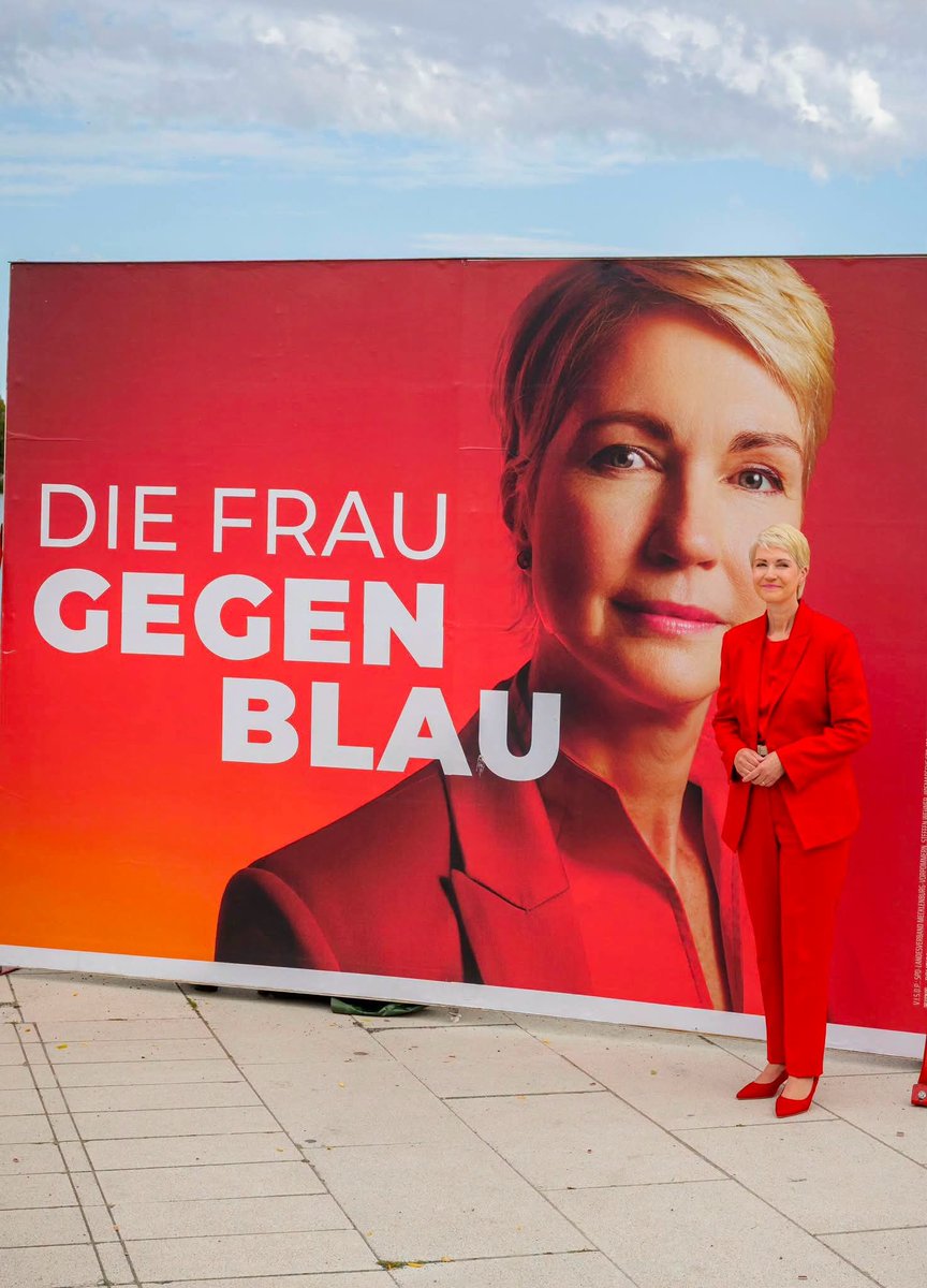 AndersonAfDMdEP's tweet photo. Kein Witz: Mit diesem vollkommen inhaltsleeren Slogan geht die amtierende Ministerpräsidentin von Mecklenburg-Vorpommern, Manuela #Schwesig, allen Ernstes in die letzten 14 Tage des Wahlkampfs zur #LtwMV!
Viel Erfolg für @Leif_Erik_Holm! 💙
https://t.co/ngk4XP6EPR https://t.co/Xz6KAyQjfF