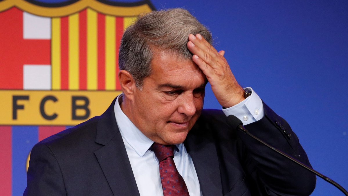 AlbertOrtegaES1's tweet photo. El Barça de Laporta acumula 248 millones de euros en pérdidas tras vender patrimonio del club por más de 850 millones.

La deuda del club asciende a 2.441 millones, mientras el patrimonio neto se sitúa en -168,2 millones y el fondo de maniobra, en -376,8 millones.

Tremendo. https://t.co/Etrn97W5SJ