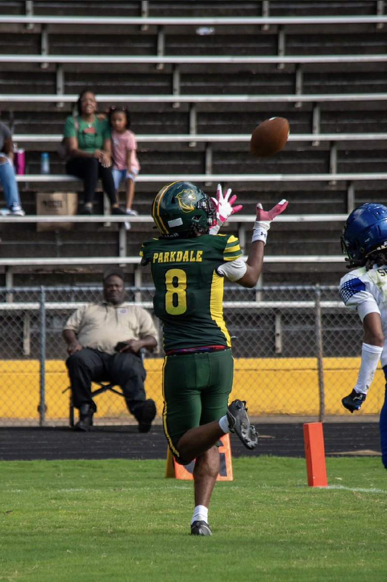 HtJay527's tweet photo. Week 1 vs Laurel Highschool 

My Stats:

2 touchdowns
2 sacks
3 deflections
2 group tackles
1 blocked punt 

https://t.co/PN29TyfLKx https://t.co/HIYneaYmnb
