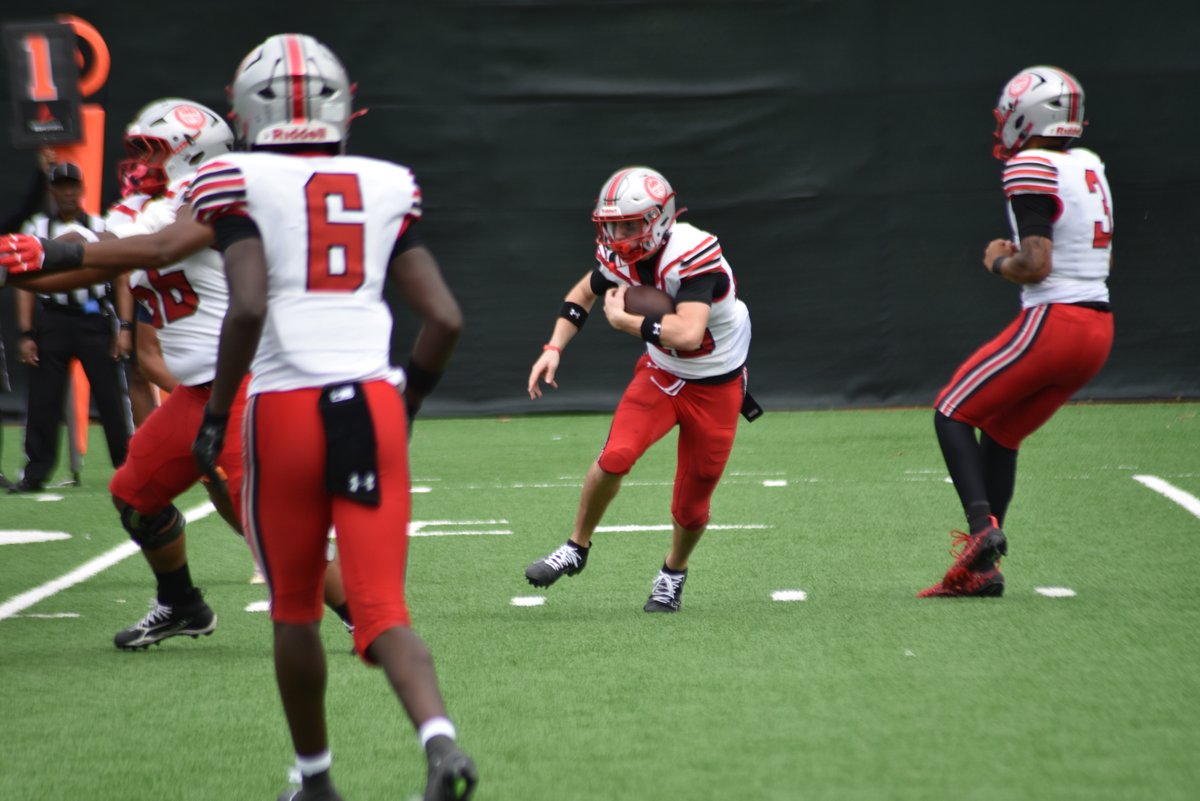 DCSportsFan's tweet photo. Football (Photos): MUSports Academy 34, St. John’s [Gray] 30: https://t.co/ekb911uZuJ @MUsportsAcademy @SJCGridiron @SJCAthletics @MSealPhoto https://t.co/eyp7glq2vg