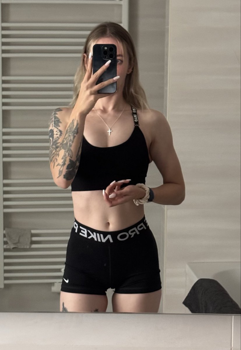 Biala_White's tweet photo. new here 🖤
hi i guess 🫶🏻 https://t.co/MClTlj04tS