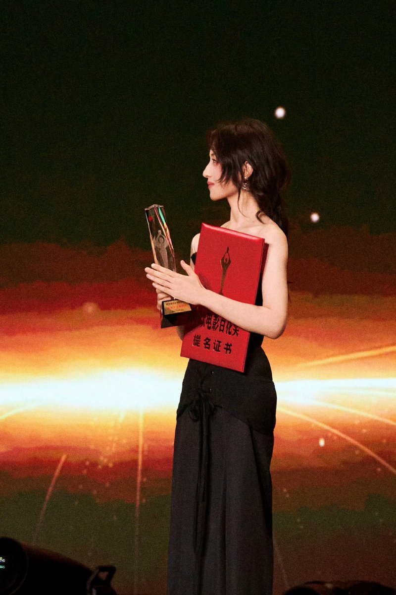 ofwendyzhang's tweet photo. 带着李晓与何秋果满满的能量与心意，相信我们还会一起走向更远的地方，奔赴下一段美好的旅程。
#张子枫[超话] https://t.co/RA5hN5i3jE