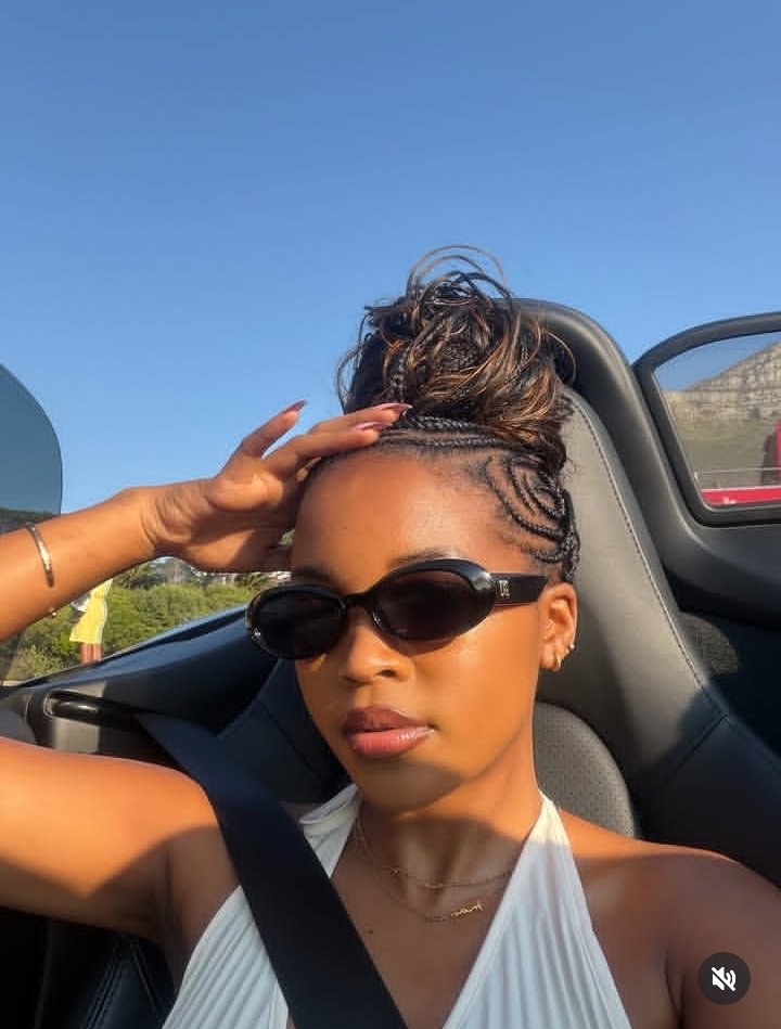 pearl_hlongs06's tweet photo. Look at her... https://t.co/weIzLwIsmD