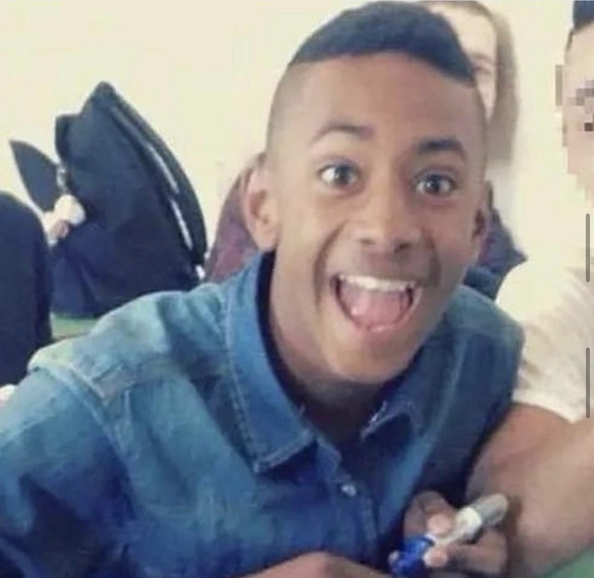 paoloborrometi's tweet photo. Willy Monteiro Duarte aveva solo 21 anni. E avrà 21 anni per sempre. 
Il 6 settembre 2020, sei anni fa, venne ucciso brutalmente dai fratelli Marco e Gabriele Bianchi, Mario Pincarelli e Francesco Belleggia. 

Lui che, di fronte a quei ragazzi grandi e grossi, lottatori esperti di MMA e karate, non avrebbe mai potuto difendersi, intervenne per difendere un amico. Ma la violenza folle degli energumeni portò alla drammatica morte di Willy. 

Morire per aver difeso un amico più debole.