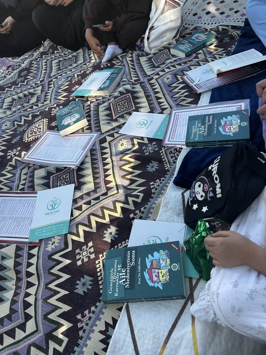 map_mus's tweet photo. Muş Mehir Aile platformu olarak kitap tahlilimizi gerçekleştirdik. Klinik Psikolog Merve Nur Güngör hanım aile bireylerinin yoksunluğu konusuna değildi harika bir seminer gerçekleştirildi. https://t.co/HD3sRyOslF