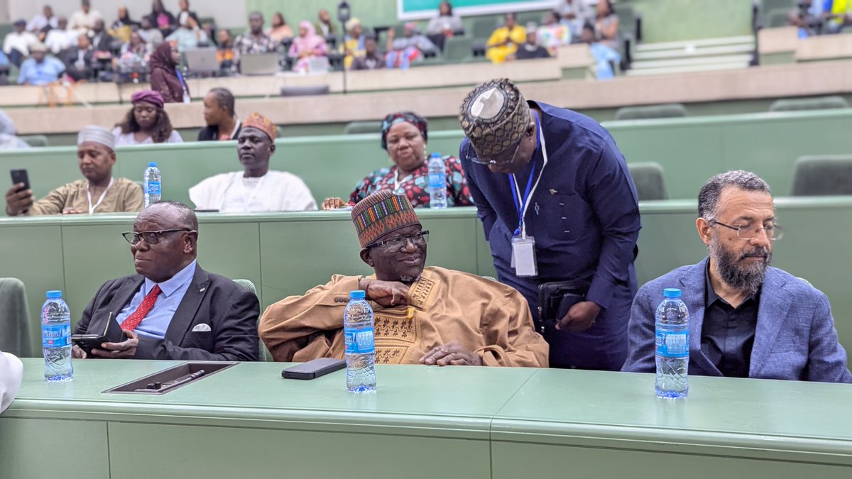 immanueljerne's tweet photo. We were joined by H.E. Engr. Jani Ibrahim, the National President of the NACCIMA and H.E. Mr. Yousef Hassan Khalawi, the Secretary General of ICCD.

Theme: Unlocking the Strength, Capacity and Potential of Nigerian Youth

#immanueljerne https://t.co/JlqCp0zDlb