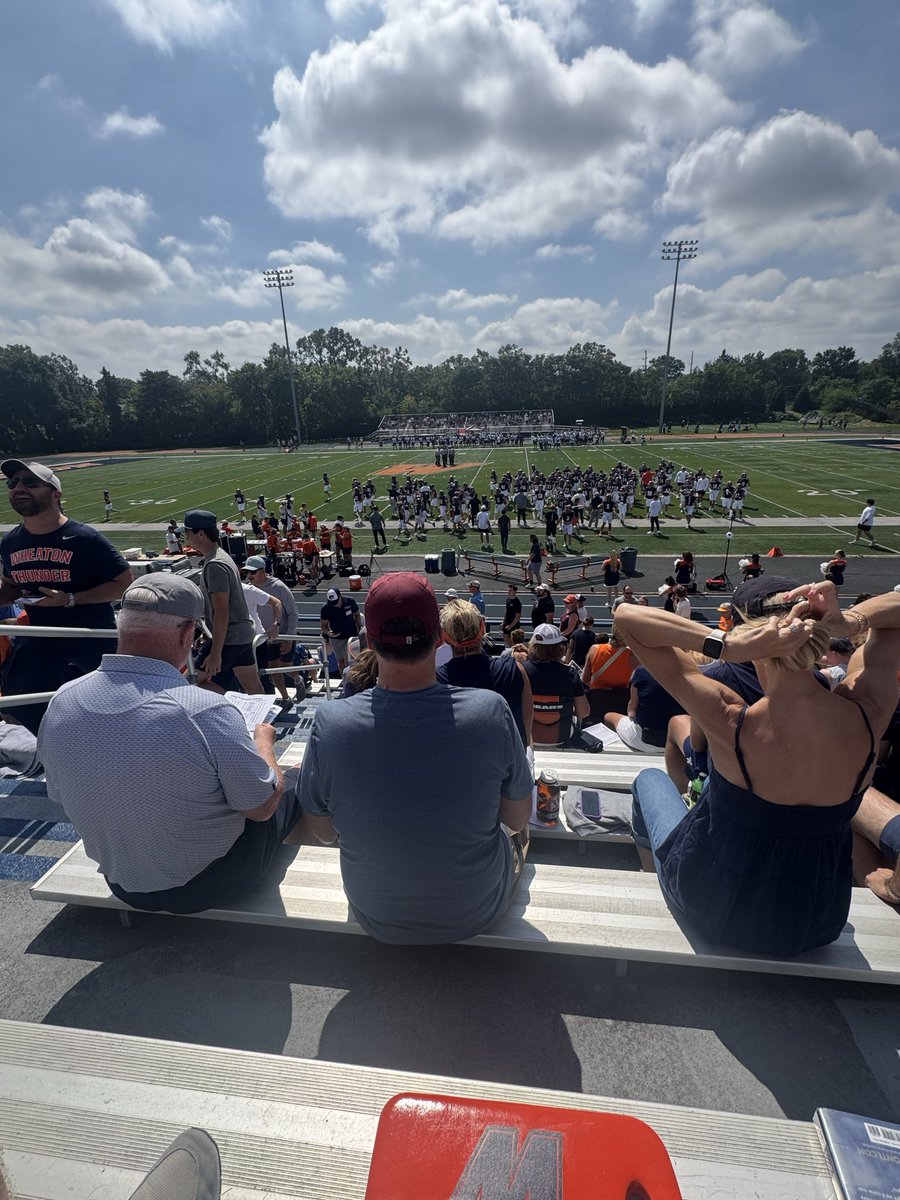 Ty_Hageman3's tweet photo. Thanks to @coachwlee for the gameday invite to watch @WheatonFB take down Mount Union! https://t.co/7OkbfzOon9