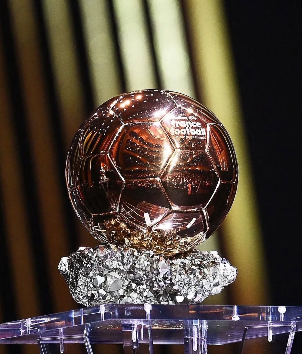 TouchlineX's tweet photo. 🚨🗣️ Harry Kane: "The Ballon d'Or? Of course, now it is out of my hands, it is down to the voters and the people who decide it."

"The season I had was my best season by far, and we'll have to wait and see. It is a weird one because I am already focused on this season now, and the next season."