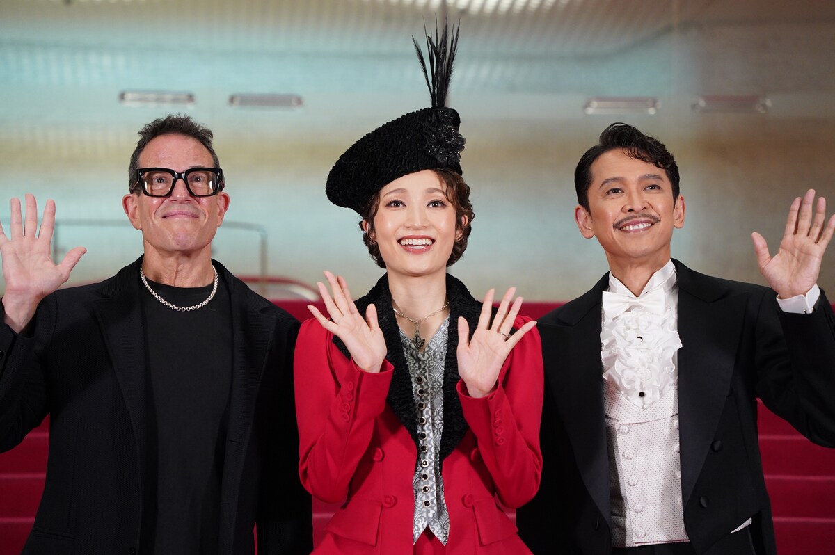 stage_natalie's tweet photo. 【会見レポート】「ファニー・ガール」開幕、望海風斗「ミュージカル続けてきて良かった」坂本昌行「観ないと後悔」
https://t.co/8S9Ce7Aebz https://t.co/dM78jadjqO