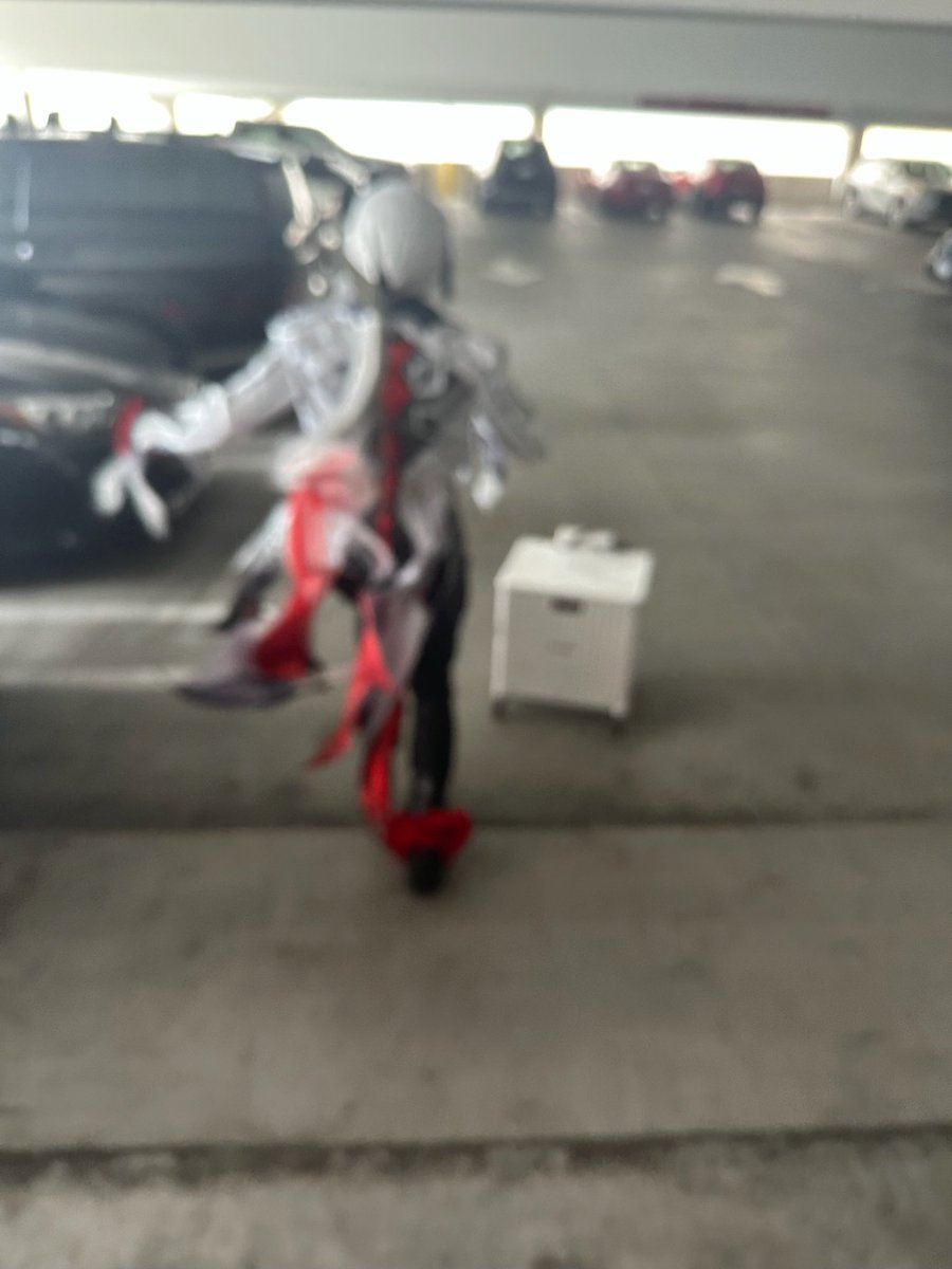 softbutchie's tweet photo. this photo of me is fucking me up so back 😭😭 our utility cart was rolling downhill and i was booking it https://t.co/AZ1R8zbRav