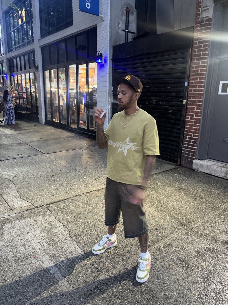 Flyguyrenny tweet picture