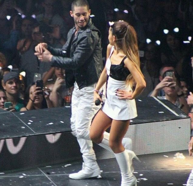 kvtnissevcrdeen's tweet photo. Ariana + Ricky https://t.co/gLRWsw2PB4