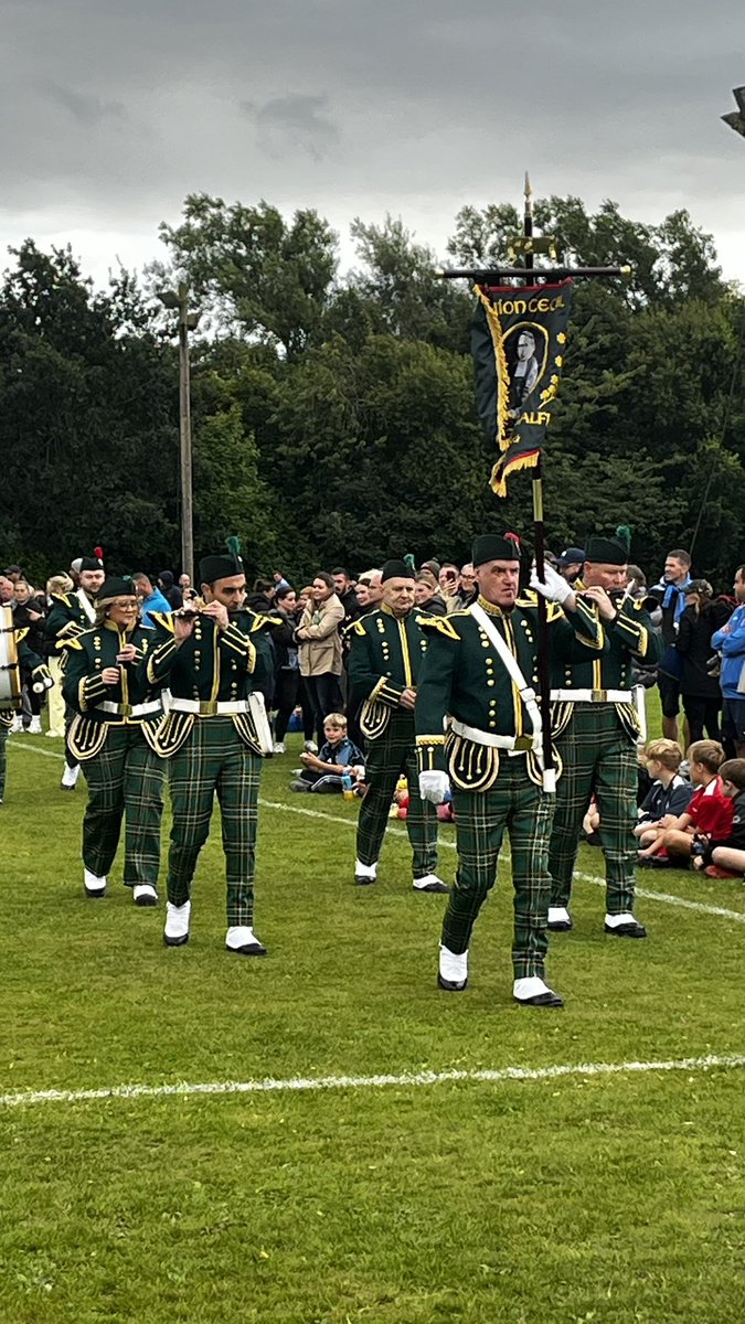hamstersok's tweet photo. Annual John Thomson &amp; Wreath laying

A well attended tournament was followed by trophy presentations for the kids and then the wreath laying ceremony up at the gravesite. 

Buíon Ceoil Brother Walfrid playing the Johnny Thomson song at the gravesite. @CelticFC https://t.co/TZpPJZagR4