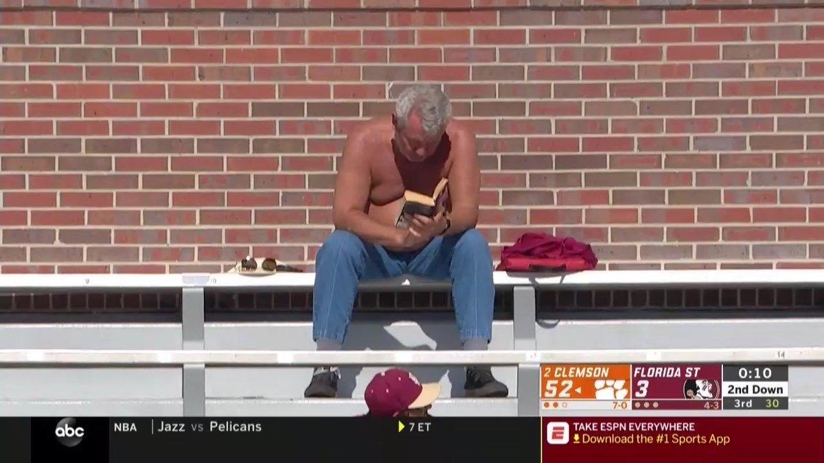 SickosCommittee's tweet photo. Do you think he brought a reading light? https://t.co/GhwXBm4Gpk