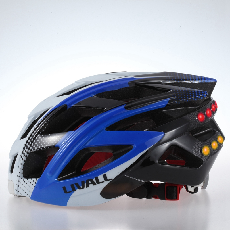 UnicunShop's tweet photo. Did you know that wearing a helmet can reduce the risk of serious head injury by up to 85%? Stay safe and connected with our Smart Bluetooth Cycling Helmet, featuring integrated intercoms and taillights for a modern ride. 🚴

https://t.co/hAUZtG9JZD

#CyclingSafety #SmartGear https://t.co/KSMeXjVHH1