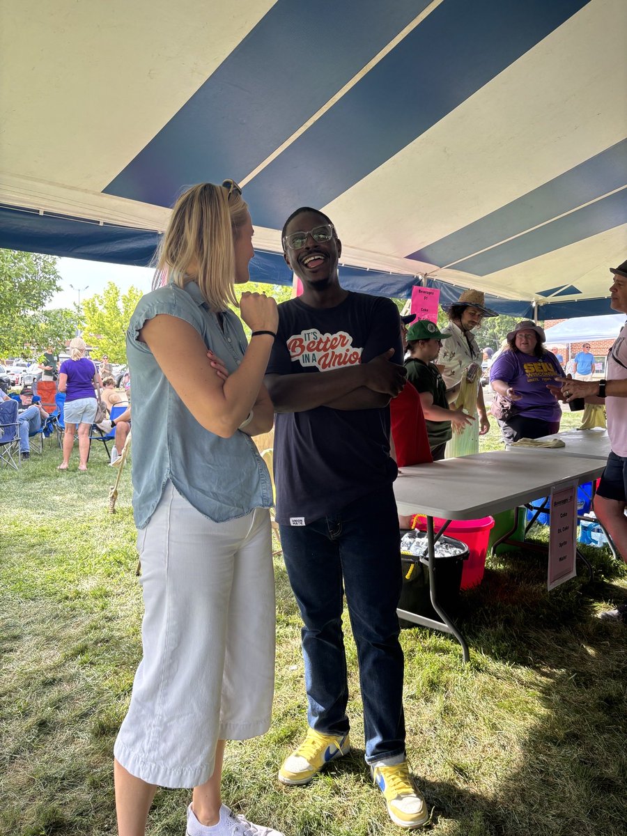 SarahforWI's tweet photo. Happy Labor Day, Wisconsin! Today, we honor the union workers who built Wisconsin and are building its future. 

As products of union homes, @DavidCCrowley and I will always fight for your right to organize. https://t.co/1NFF8o7IC6