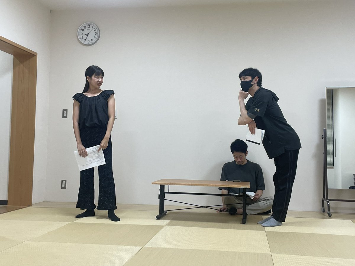 rotten_doughnut's tweet photo. 稽古始まりました！
ワハハと笑えてホロっとする…そんな作品になればいいなー！

あのシェアハウスに季節外れのクリスマスが？🎄

《芝居ブ》vol.4
腐ったStollen
2026.9.19
19:30〜
開場は開演の30分前
伊丹ALWAYS
¥5000（1ドリンク代別）

ご予約
https://t.co/f4zmTiwwgo https://t.co/ZyVTL5CYXB