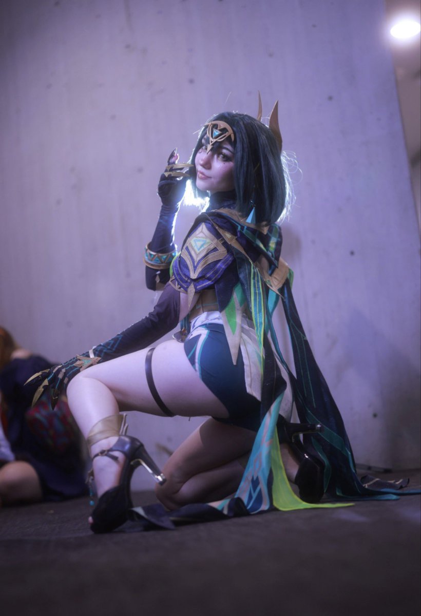 sicofan_'s tweet photo. god her skin triggers me SO BADD LIKE I WANT TO RUB AGAINST HER THIGHS AND FEET SO BAD https://t.co/xY2T79Z3sg