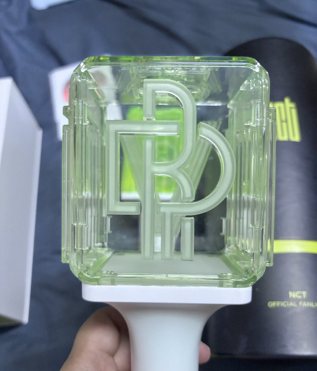 ningkk_js's tweet photo. ปล่อยแท่งไฟ nct v.1 และ v2 (ฝาน้องดรีม/เววี่) 2 แท่ง 1500 บาท นัดรับได้นะคะ #ตลาดนัดnct #ตลาดนัดnctdream #ตลาดนัดwayv https://t.co/TQi8VJ2ZCc