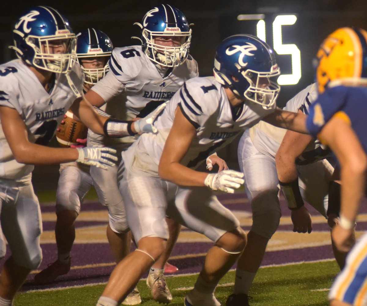 JournalEureka's tweet photo. Anamosa football focused on getting healthy. https://t.co/y7Zd5eASpP https://t.co/1pK1LN5jz9