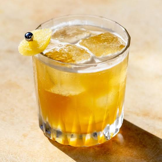 BEST0BRO's tweet photo. "Surprise you huh? Gives me an excuse to make something new I've read. ."

He nodded to himself, grabbing his shaker and dumping some ice of it. . 

In a few seconds. He slid a bright yellow drink in front of her, smirking confidently. 

"Try this? Called The Penicillin." https://t.co/B0VoHKglHI