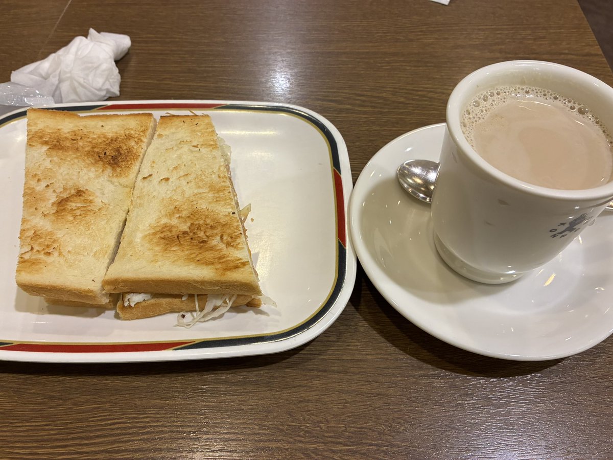 aidaman758's tweet photo. #こんぱる
もーにんぐ。いつまで雨なのよ☂️ https://t.co/nK9TJNQ4FZ