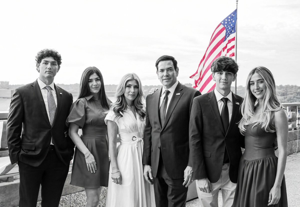 OldeWorldOrder's tweet photo. MARCO RUBIO: "The family is the most important institution in society. You cannot have a strong country without strong people, and we cannot have strong people without strong families." https://t.co/0Gx8zZ1Dzd