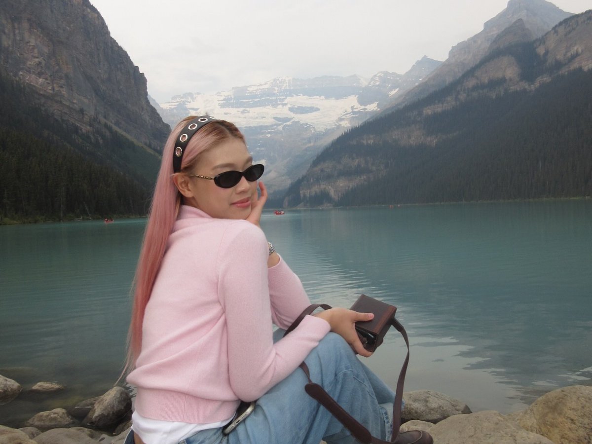 ABSCBNNews's tweet photo. LAST PINKCEY MOMENTS 🥺🩷

BINI Stacey (@bini_stacey) shared a series of selfies and snapshots from the nation’s girl group’s activities overseas.

(📷: Stacey/Instagram) https://t.co/BuS9ht2FtE