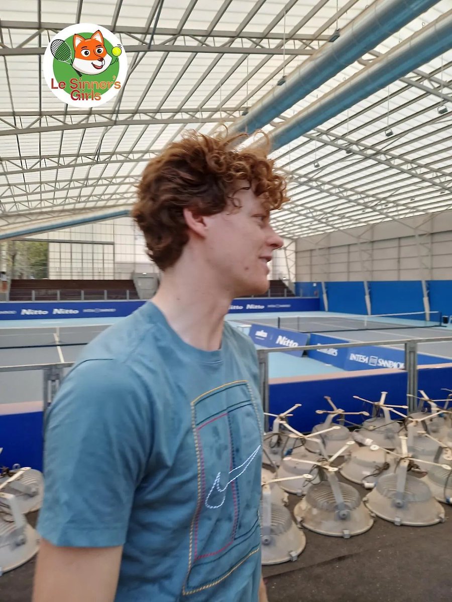 jannik_files's tweet photo. JANNIK SINNER IS BACK HITTING ON A COURT! 🦊

The world #1 was seen today training at Circolo Stampa Sporting, testing his knee for the anticipated return for the Asian Swing.

📸 Le Sinner’s Girls https://t.co/mPY0pycndZ