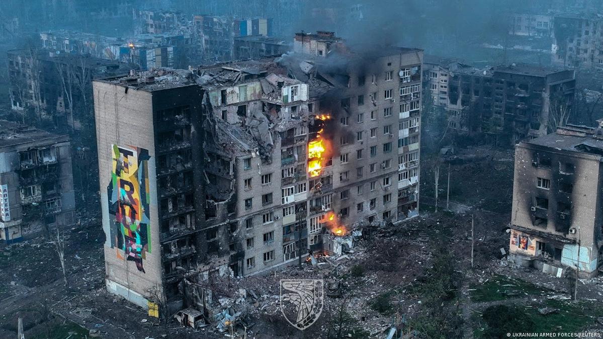 expansia_'s tweet photo. This insane story was staged to boost morale and show Russian faith and history. But it turned into a deranged necromantic cult. This is what Russian Christianity and traditional values look like.

It would be funny if it weren’t part of a ongoing bloody war. (6/6) https://t.co/ojHrAhvGwO