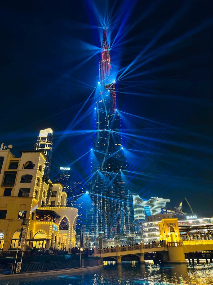 Alam_Khan__'s tweet photo. 🇦🇪UAE "Burj"Khalifa_ https://t.co/i2ZZh7nm4n