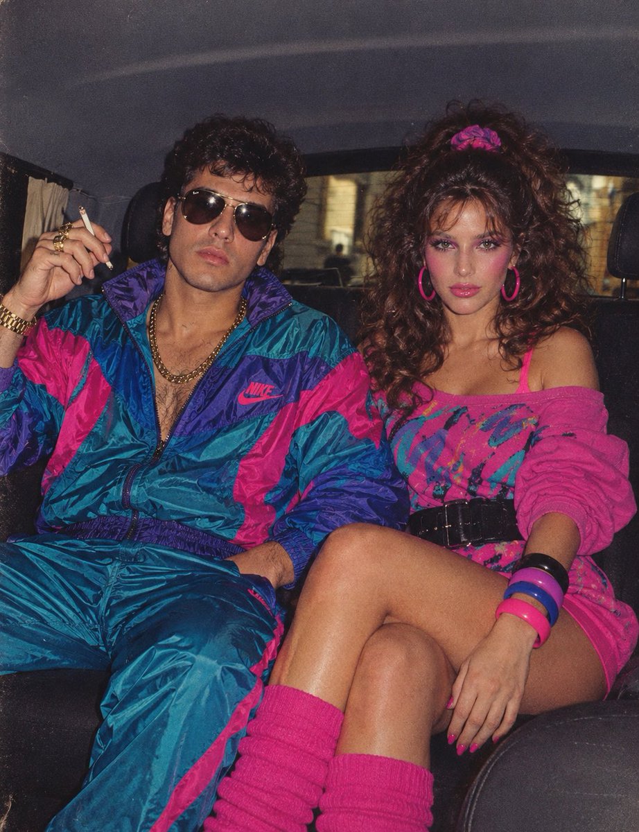 LucasExposed_'s tweet photo. Cómo se verían  Duki y Emilia en los 80’s según ChatGPT https://t.co/aFdxW3NoLQ