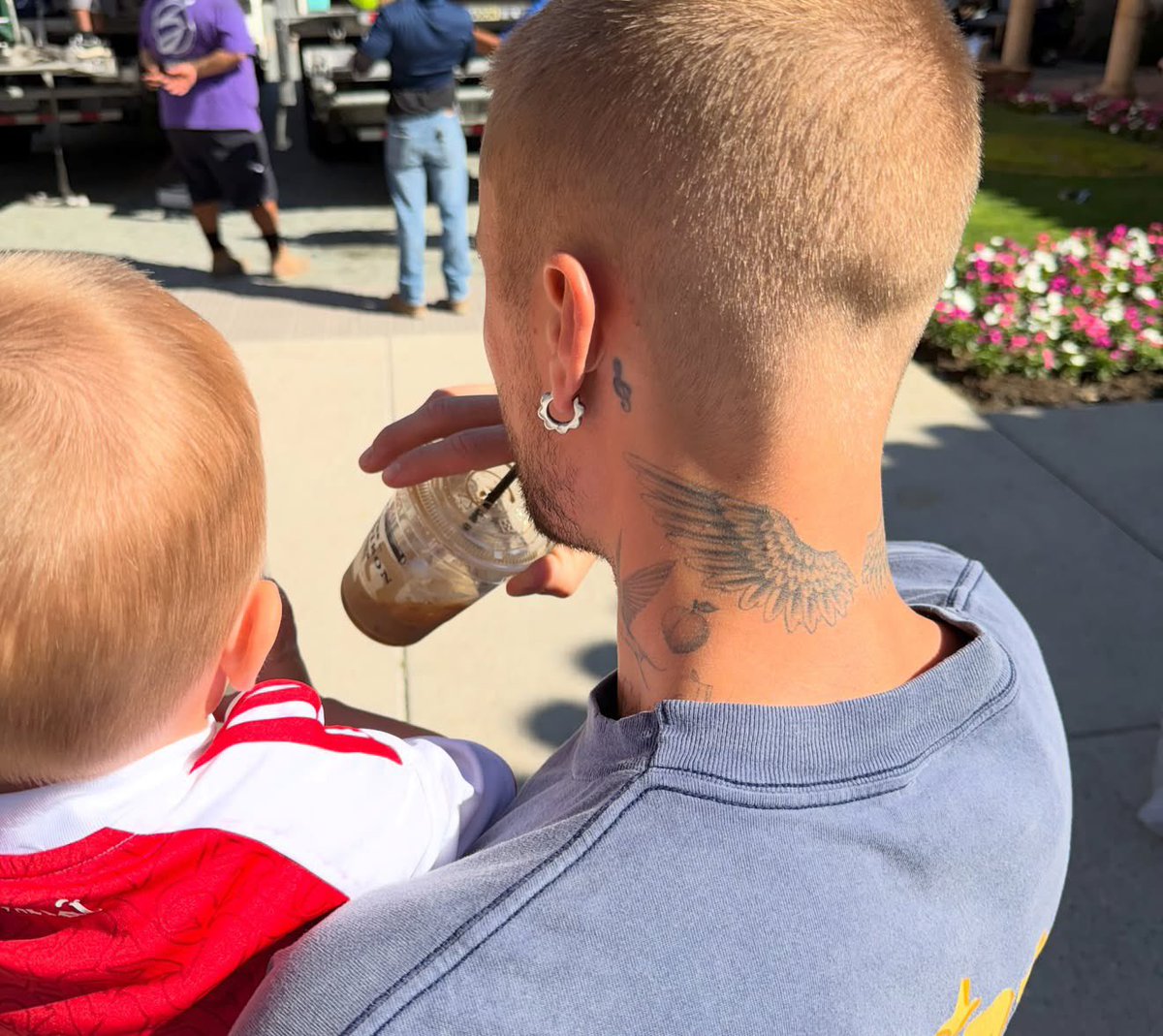 inthe6tudio's tweet photo. Dad life https://t.co/YHAtJg5Vy6