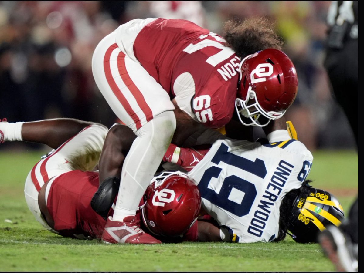 Jefferykirk69's tweet photo. You like that shit Bryce? Bryce underwood a fraud ass pussy. Putting the house on -6.5 Oklahoma. #boomer #nigger #rape https://t.co/XTnM4GyJz5