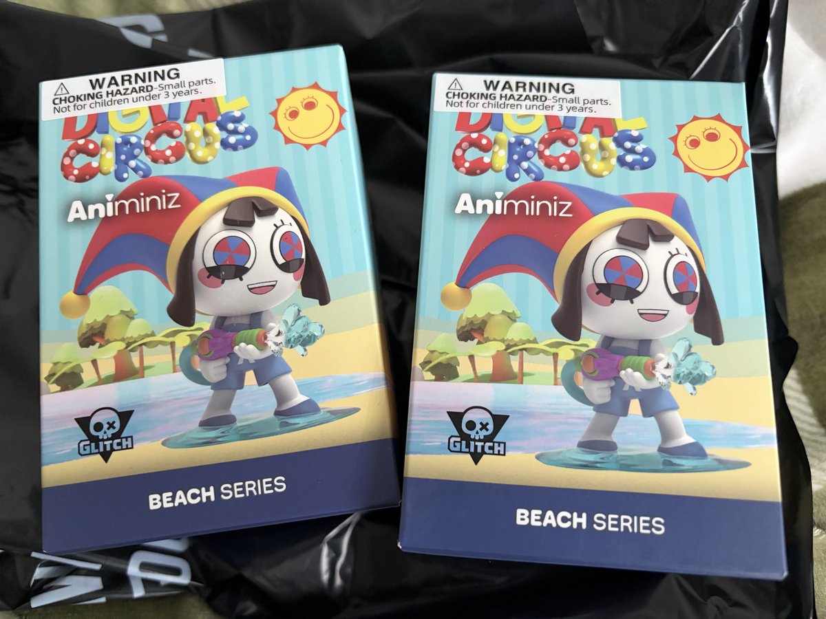 aquaticfrostbit's tweet photo. My local Hot Topic finally restocked TADC merch so I caved and got a couple of the Beach Series boxes and BOTH WERE CAINE?????? https://t.co/SPmx0VRmIk