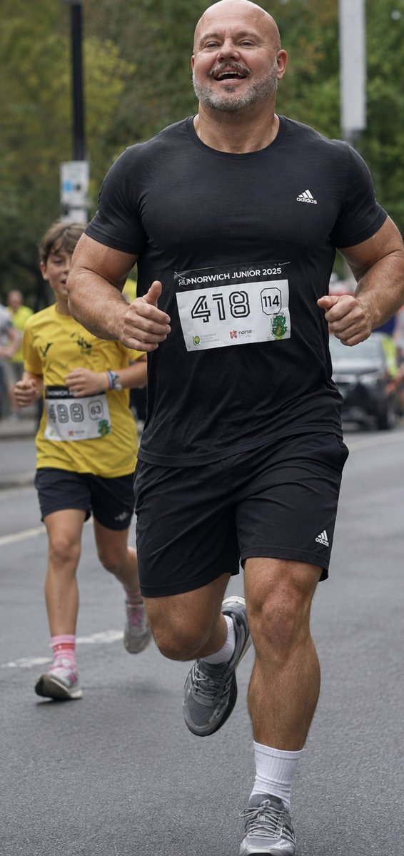 SButz7's tweet photo. Enjoyed doing @runnorwich with the young gun โฆ. Yes he beat me and I had to meet him on the finish line!
#wegoagain #noAIhere ๐
Well done to all the organisers at @NorwichCityCSF and the runners ๐๐ฝ https://t.co/nMCn61AchY