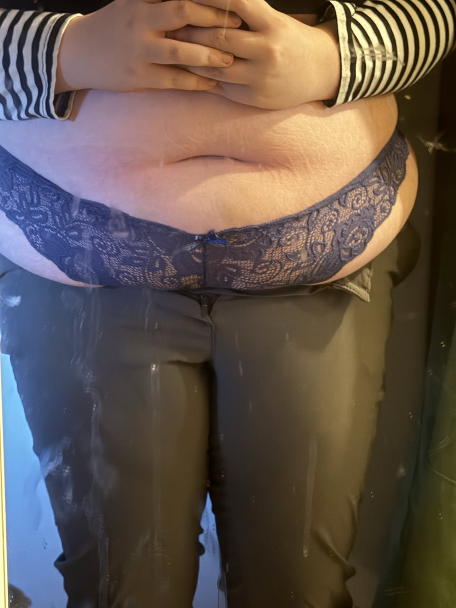 ButterballBarks's tweet photo. The tiny clothes i shoved myself into :3 https://t.co/jEcah0i6GT